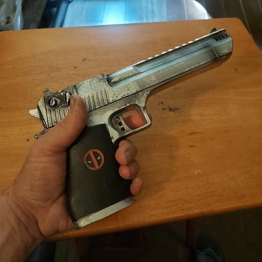 Deadpool Desert Eagle