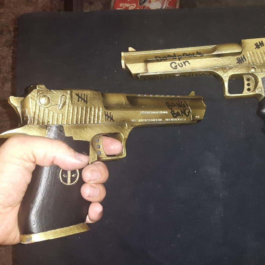 Deadpool Desert Eagle