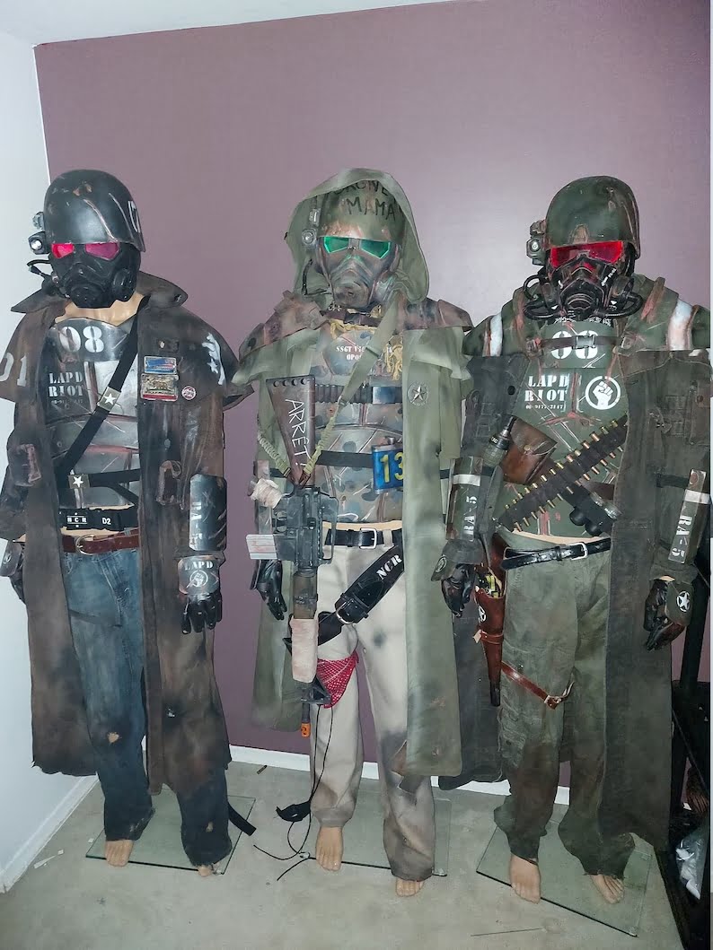 NCR Ranger Cosplay. Veteran, Desert and Elite Riot options! + Free vault 13 flask with all parts