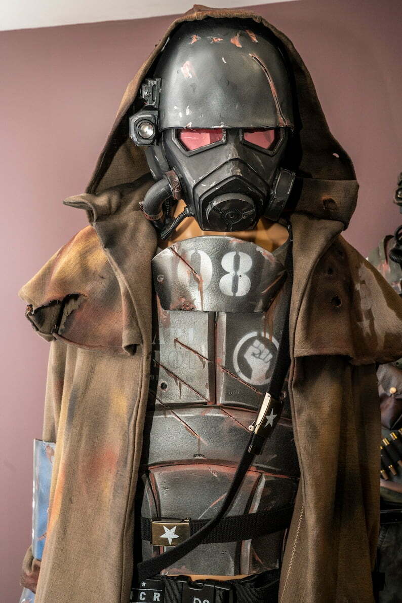 NCR Ranger Cosplay. Veteran, Desert and Elite Riot options! + Free vault 13 flask with all parts